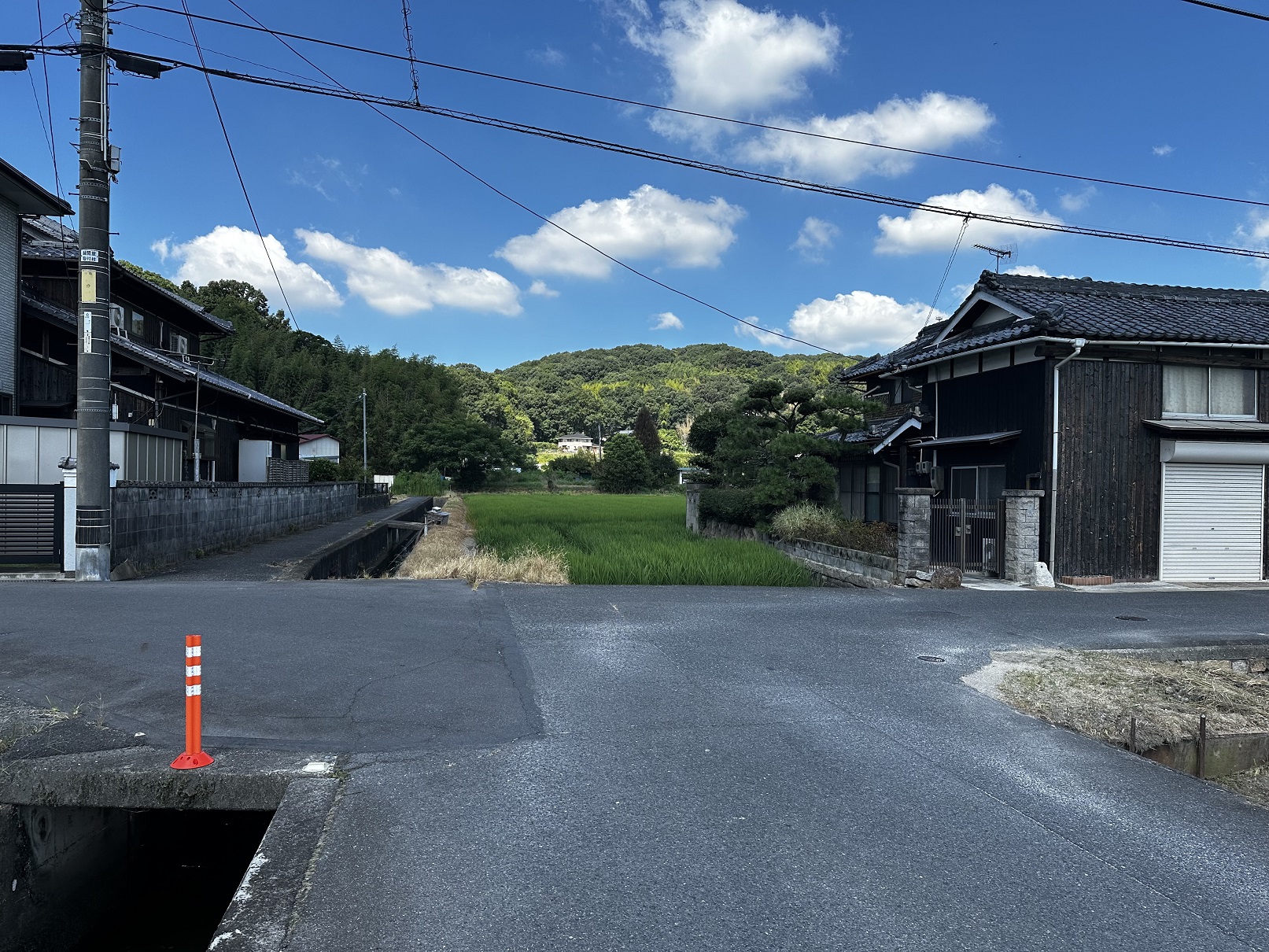 資材置き場向き土地です。<br />
北側隣接283坪追加可能です。<br />
　土地【更地】