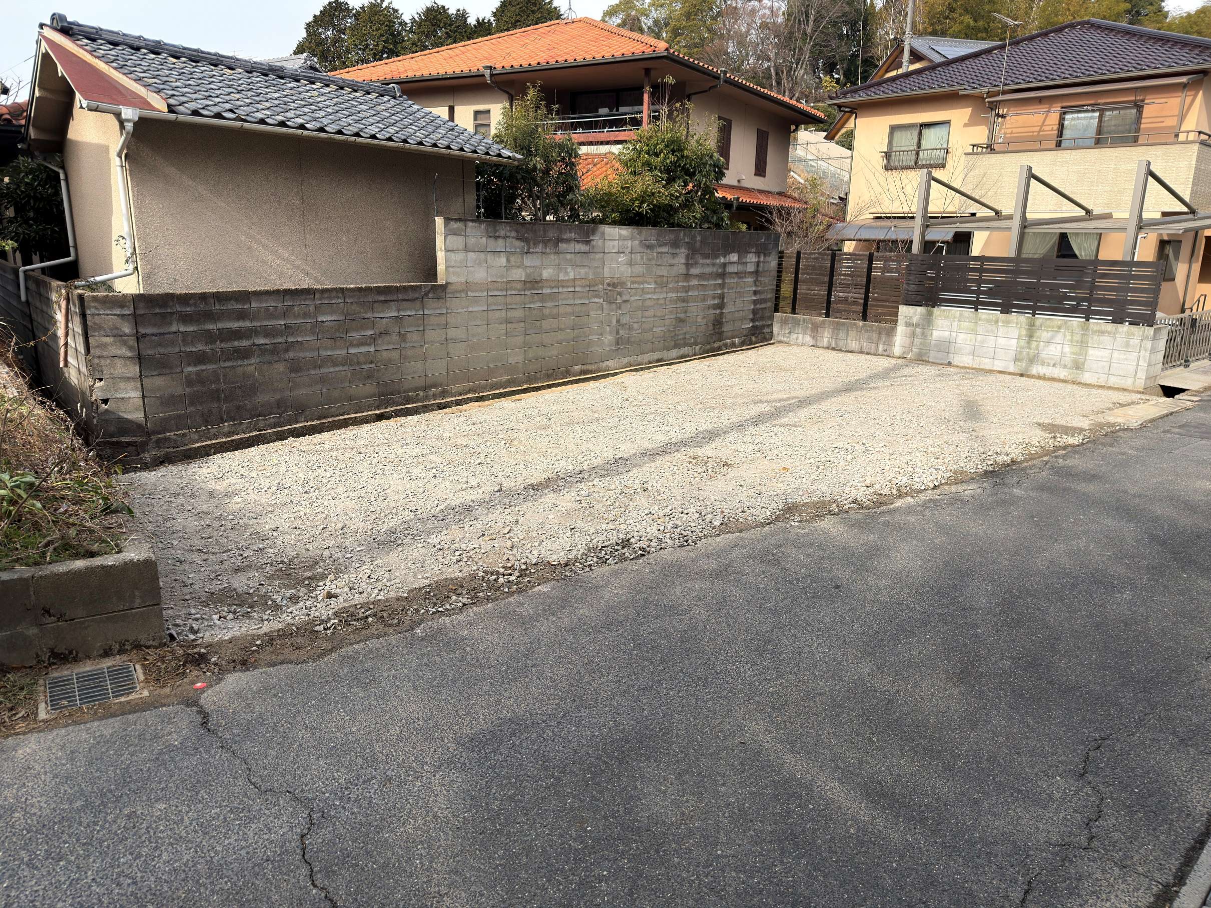 三勲学区で、建築条件なしの住宅用地です　土地【更地】